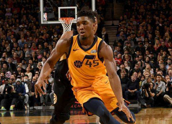 BA联赛中 BA联赛中